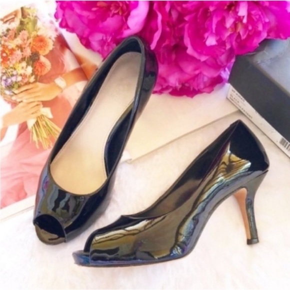 Vince Camuto Kira Peep-Toe Classic Black Patent Leather Heels 6.5 - Picture 4 of 4